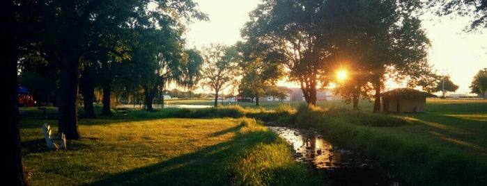 Fleetwood Park is one of Lugares favoritos de Kate.