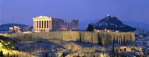 Acrópolis de Atenas is one of Capture beauty in Greece.