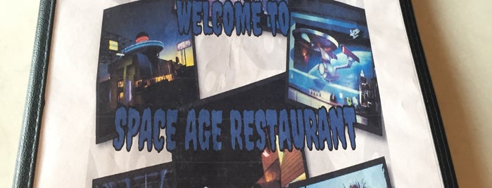 Space Age Restaurant is one of สถานที่ที่ David ถูกใจ.