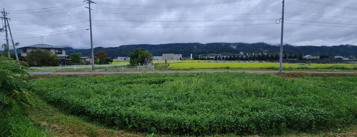 Azumi-Kutsukake Station is one of ekikara.