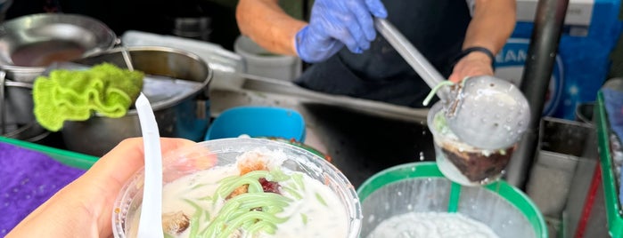 Penang Road Famous Cendol & Ice Kacang (Loh) is one of Penang famous food info.