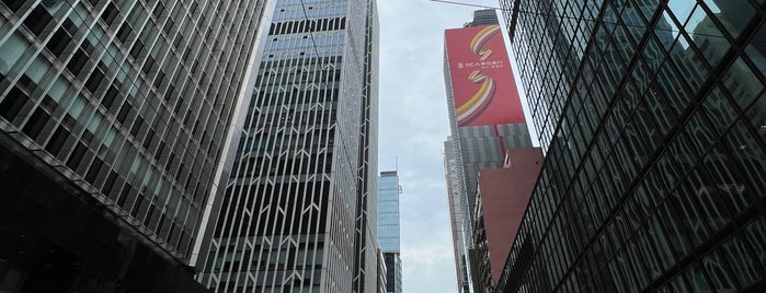 Pedder Street Tram Stop (27E/70W) is one of Hong Kong.