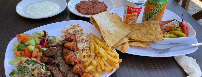 Meydan Restaurant is one of สถานที่ที่ Sadık ถูกใจ.