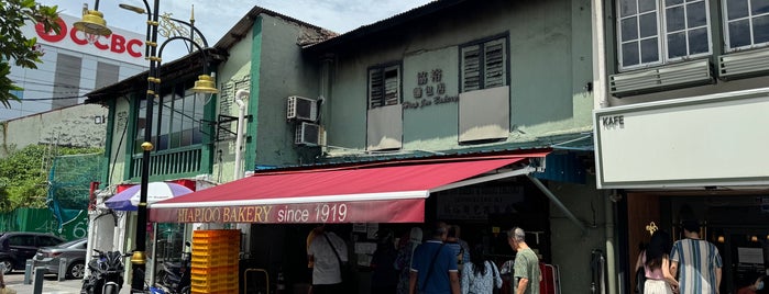 Hiap Joo Bakery and Biscuit Factory 协裕面包西果厂 is one of Johor.