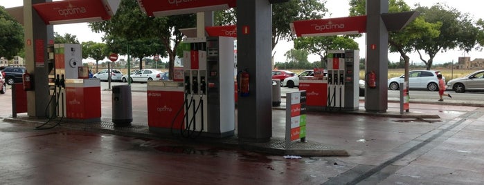 Gasolinera Cepsa is one of Marcos : понравившиеся места.