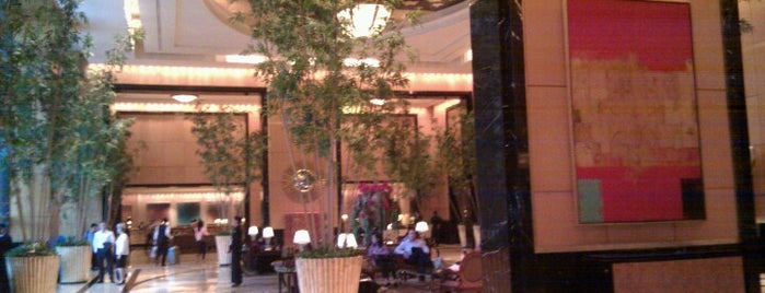 Hotel Mulia Senayan is one of Jakarta's Top Places = Peter's Fav's.