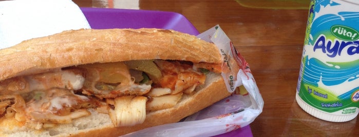 Yakamoz Doner is one of önder : понравившиеся места.