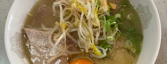 支那そば 三八 斎田店 is one of 徳島ラーメン 中華そば.