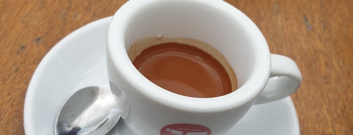 Aghmilli Cafe is one of Posti che sono piaciuti a Loda.