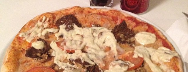 Pizzeria Algarve is one of Malmö Vegan.