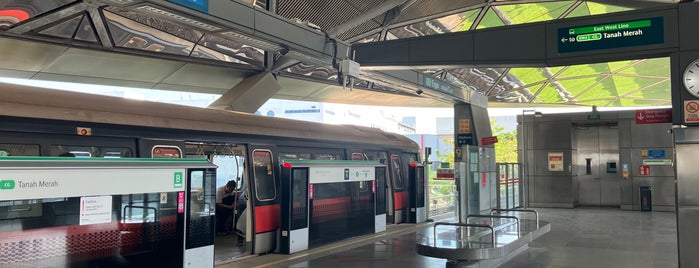 Expo MRT Interchange (CG1/DT35) is one of MRT: East West Line.