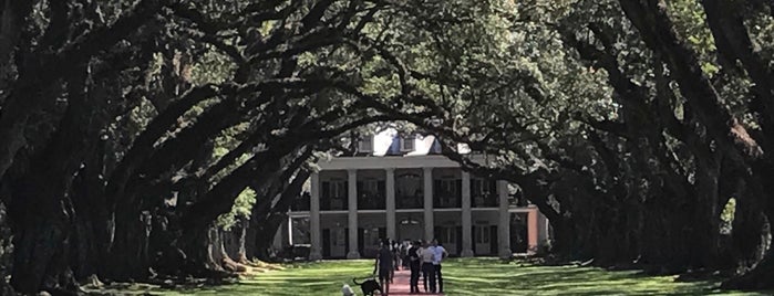 Oak Alley Plantation is one of Maraさんのお気に入りスポット.
