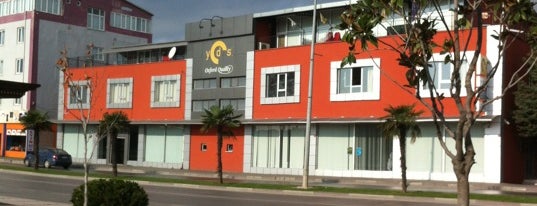 YDS Academy is one of สถานที่ที่ Büşra ถูกใจ.