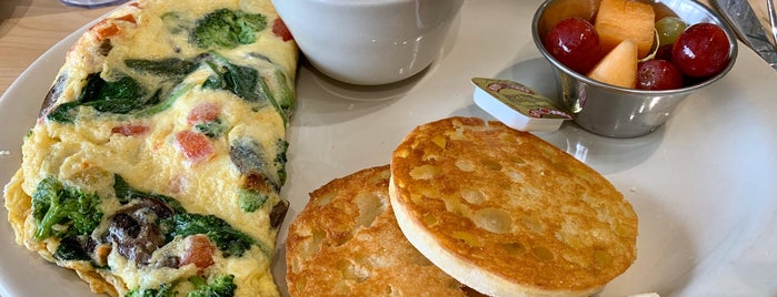 The Toasted Yolk Cafe - The Heights is one of Casual breakfast/brunch.
