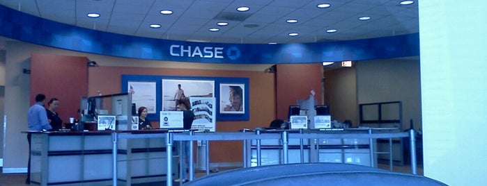 Chase Bank is one of Dan's Saved Places.