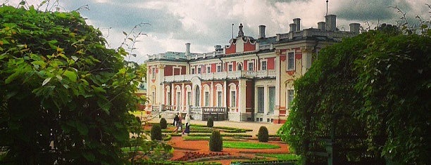 Kadrioru loss | Kadriorg Palace is one of Estonia 🇪🇪.