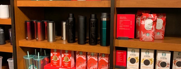 Starbucks is one of Paul 님이 좋아한 장소.