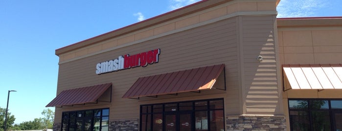 Smashburger is one of Lugares favoritos de Abby T..