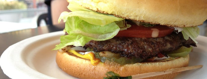 JR's Burger Grill is one of สถานที่ที่ Jeff ถูกใจ.