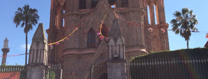 Parroquia de San Miguel Arcángel is one of LaNad'ın Beğendiği Mekanlar.