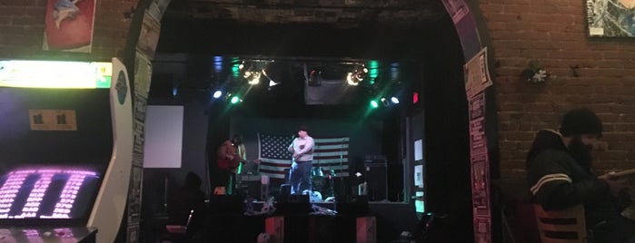 Ash Street Saloon is one of Oregon's Music Venues.