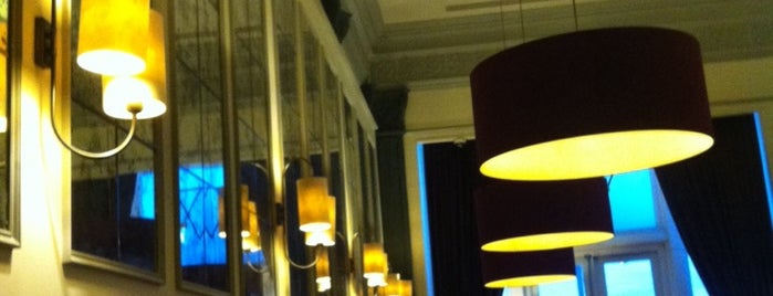 Lounge & Bar at Hilton Brighton Metropole is one of ESH.