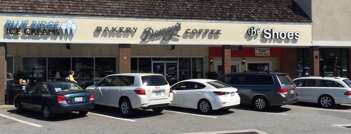 Dewey's Bakery is one of Favorite Places.