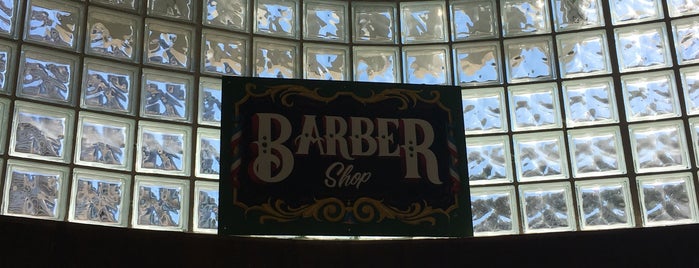 Barbearia Cavalera is one of Tempat yang Disukai Henrique.