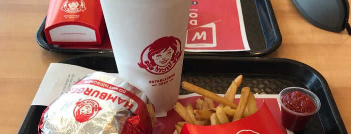 Wendy’s is one of Locais curtidos por Marc.