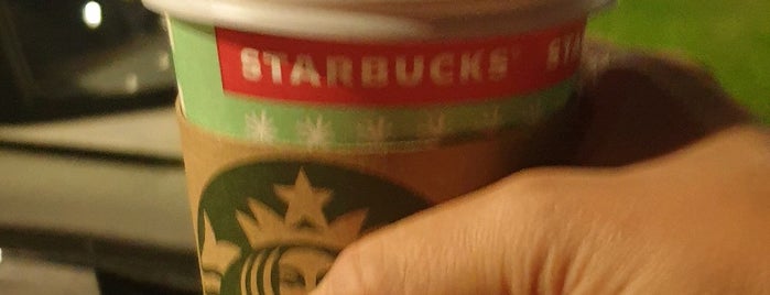 Starbucks is one of FATOŞさんのお気に入りスポット.