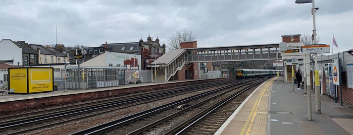 Forest Hill Railway Station (FOH) is one of Stations - NR London used.