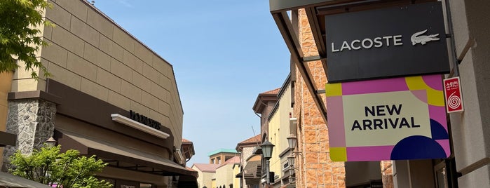 LOTTE Premium Outlets is one of Shopping.