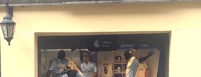 Tienda Oficial Real Madrid México is one of Ricardo'nun Beğendiği Mekanlar.