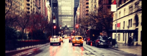 Park Avenue is one of NUEVA YORK.