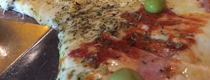 Color Parrilla & Pizza is one of Locais curtidos por Sir Chandler.