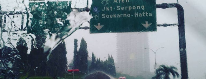 Jalan Tol Lingkar Luar Jakarta Seksi W2 Selatan (JORR W2 S) is one of Riot!.