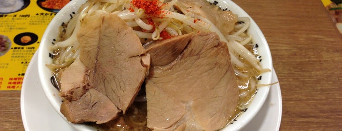 野郎ラーメン 中目黒店 is one of 麺.