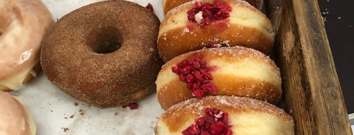 Crosstown Doughnuts is one of London eats/drinks/shopping/stays.
