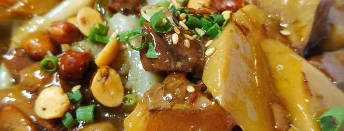 ขนมจีนไหหลำ เจ้วา-เจ้หย่ง is one of バンコクBangkok Gourmet.