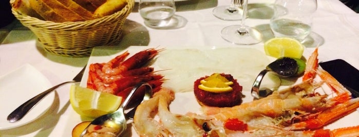Taverna Dei Boncompagni is one of Posti che sono piaciuti a Micha.