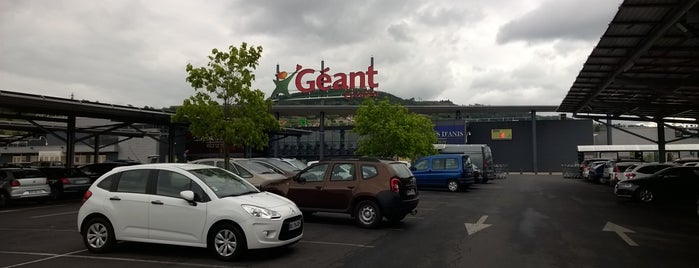 Géant Casino is one of Orte, die Gemma gefallen.