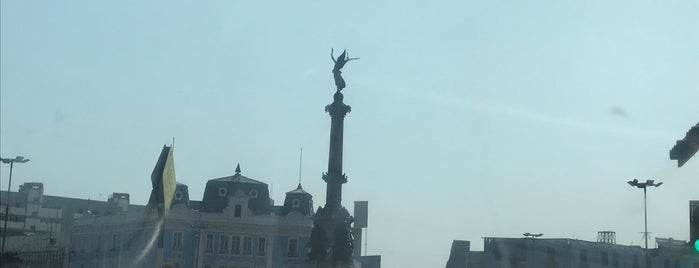 Plaza Dos de Mayo is one of Plazas.