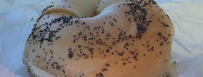 Glen Cove Bagel Cafe is one of Breakfast Faves.