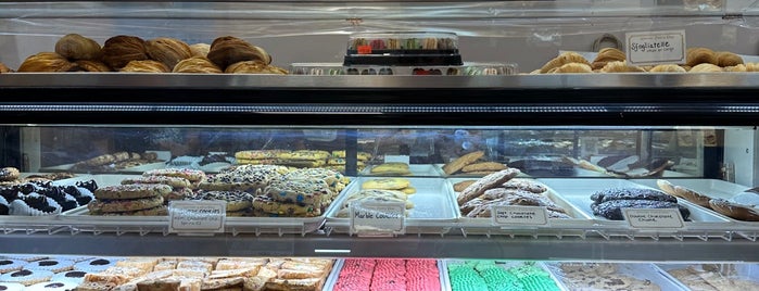 Morrone Pastry Shop & Cafe is one of Restaurants (East Coast).