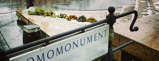 Homomonument is one of LGBTQ places and organisations.
