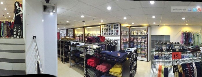 Moonage is one of Cloth shops.