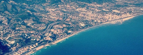Bandar Udara Internasional Barcelona-El Prat (BCN) is one of Аэропорты.