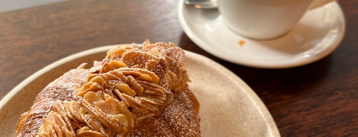 Lune Croissanterie is one of When friends visit Melbourne.