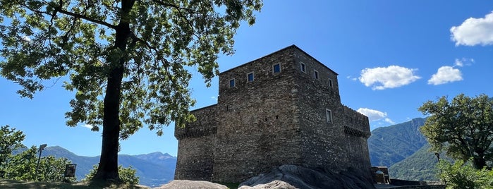 Castello Sasso Corbaro is one of Castles Around the World.