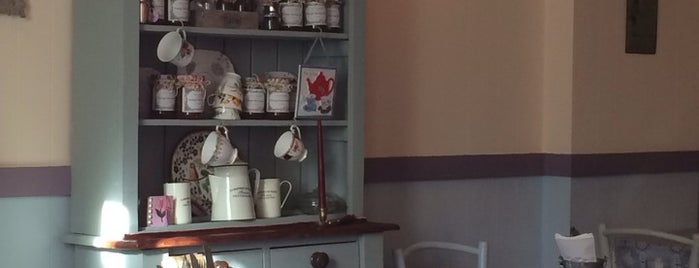 Tara's Tea Room is one of Orte, die Hanne gefallen.